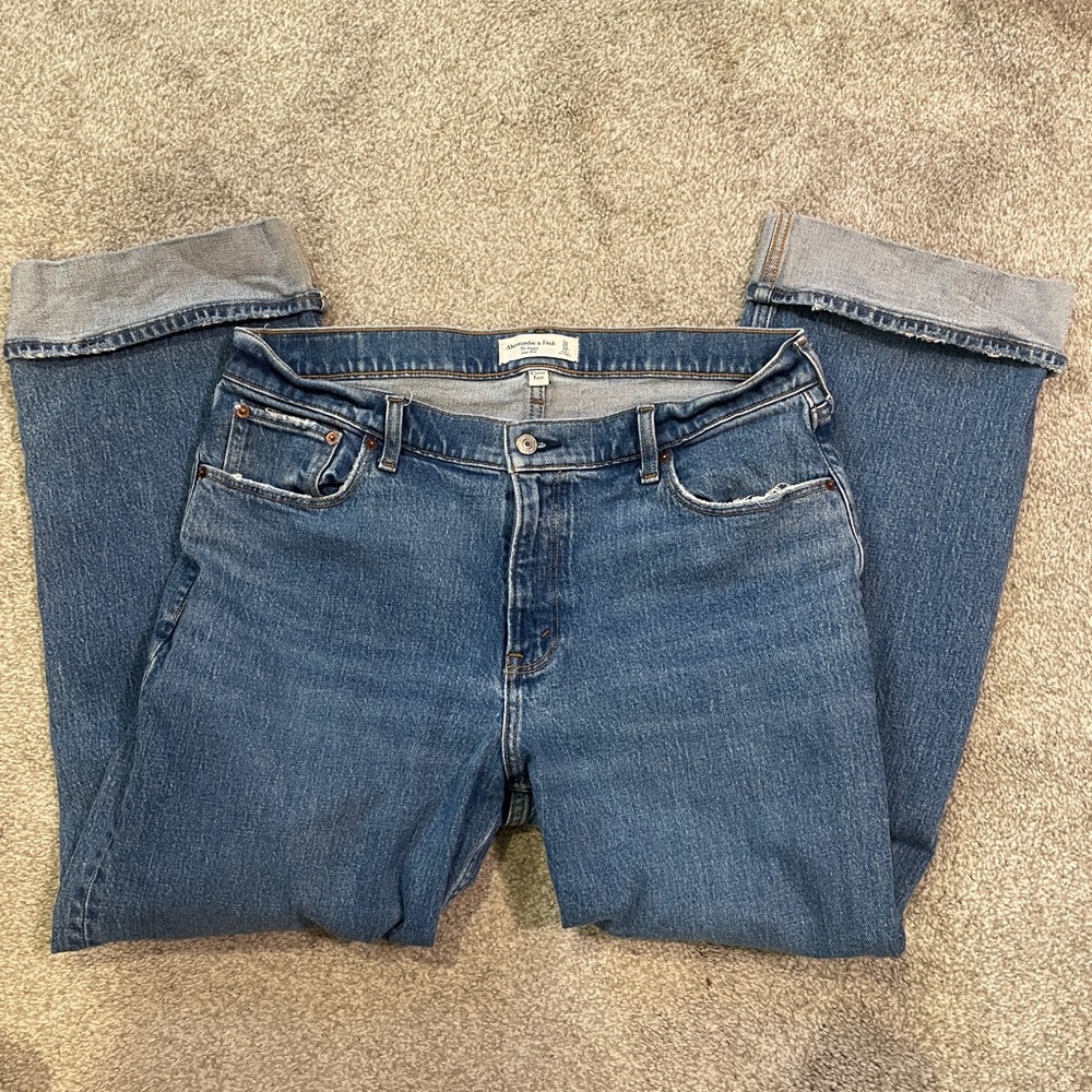 Abercrombie Low Rise The Baggy Jeans
